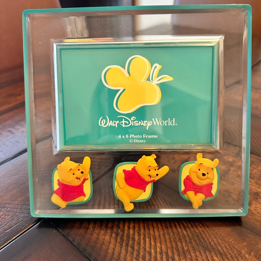 BRAND NEW Walt Disney World Winnie the Pooh Acrylic 4x6 Photo Frame A.A. Milne